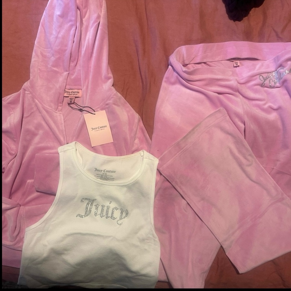 Juicy Couture Light Pink Velour Tracksuit w/ Tanktop